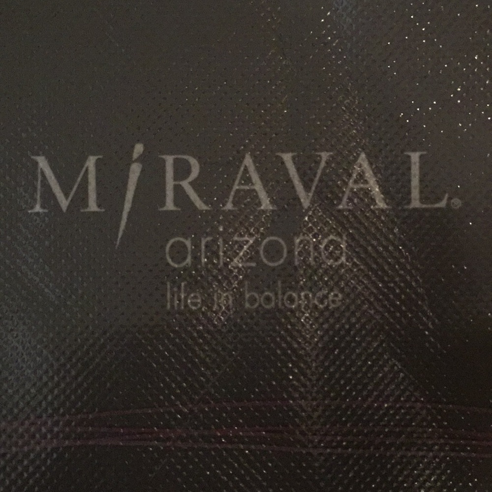 NWOT Miraval Rocks Reusable Bag - Picture 3 of 3